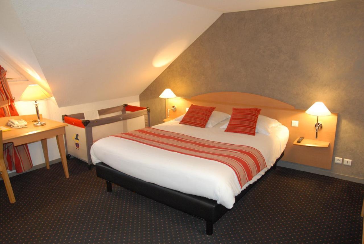 Logis Hotel L'Oree De Chartres - Barjouville Exteriör bild