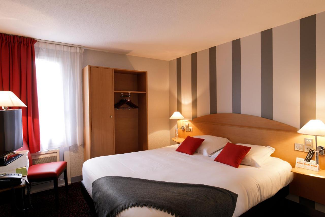 Logis Hotel L'Oree De Chartres - Barjouville Exteriör bild