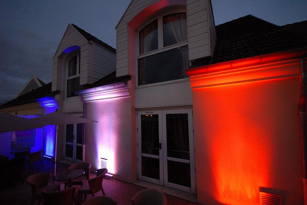 Logis Hotel L'Oree De Chartres - Barjouville Exteriör bild