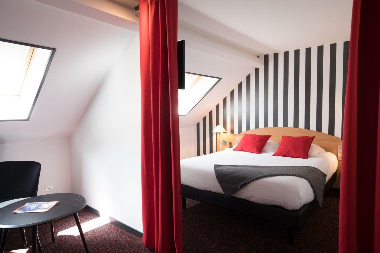 Logis Hotel L'Oree De Chartres - Barjouville Exteriör bild