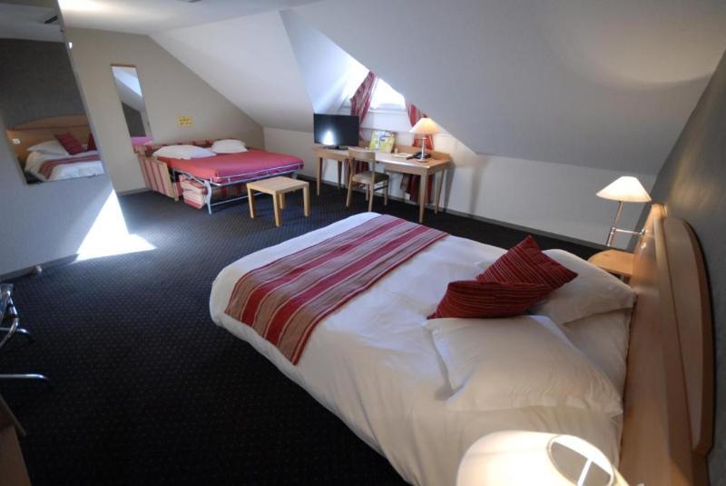 Logis Hotel L'Oree De Chartres - Barjouville Exteriör bild